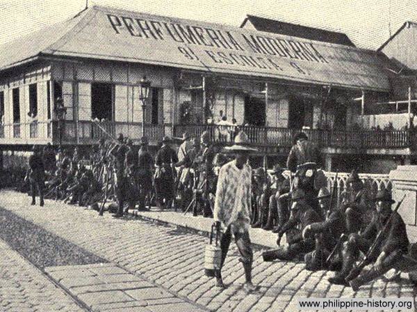 An 1898 picture of American troops on guard in Manila.