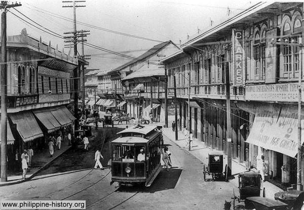 Picture of a tranvia or tramvia in Manila circa 1900s.